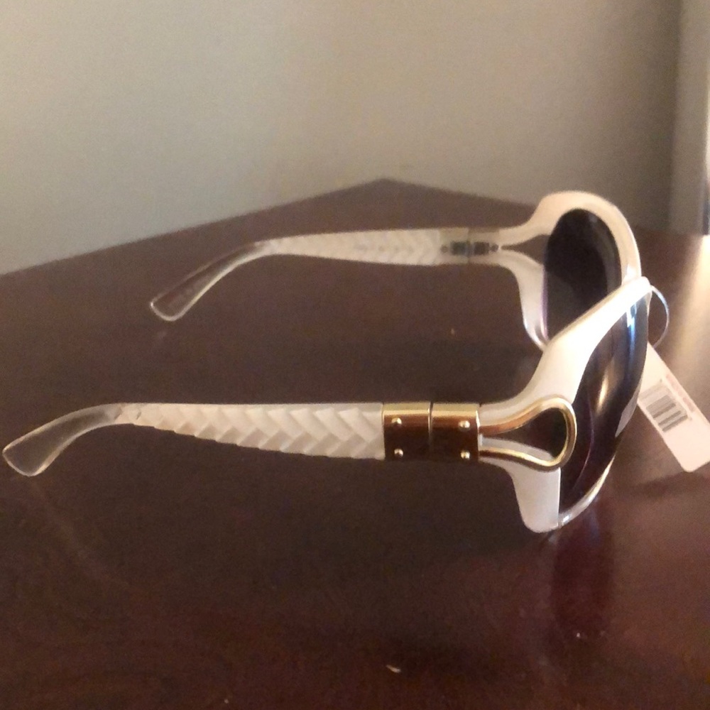 Sunglasses - Picture 2 of 4